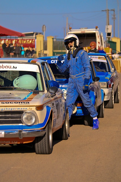 背后更为深 背后更为深